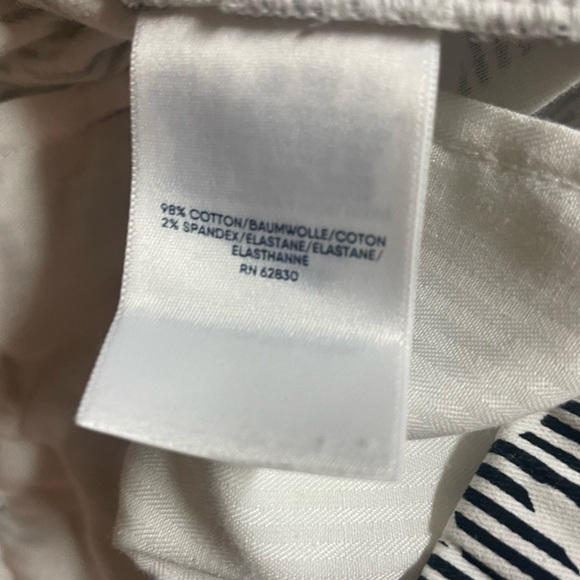 Lands End black and white floral/stripe pull on pants. Size 6/mid rise - Picture 2 of 4